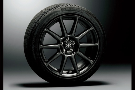 215/45R17 87W タイヤ+17 × 7½J brembo 専用アルミホイール(ブラック塗装/センターオーナメント付)