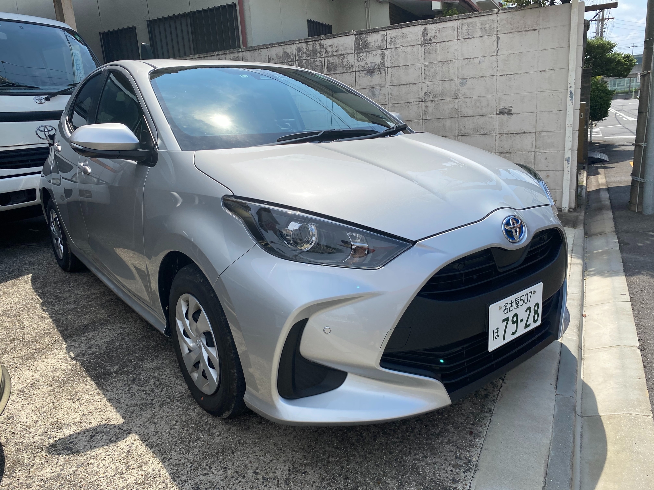 新入社員aが初めて購入する車とは 新入社員aが初めて購入する車とは