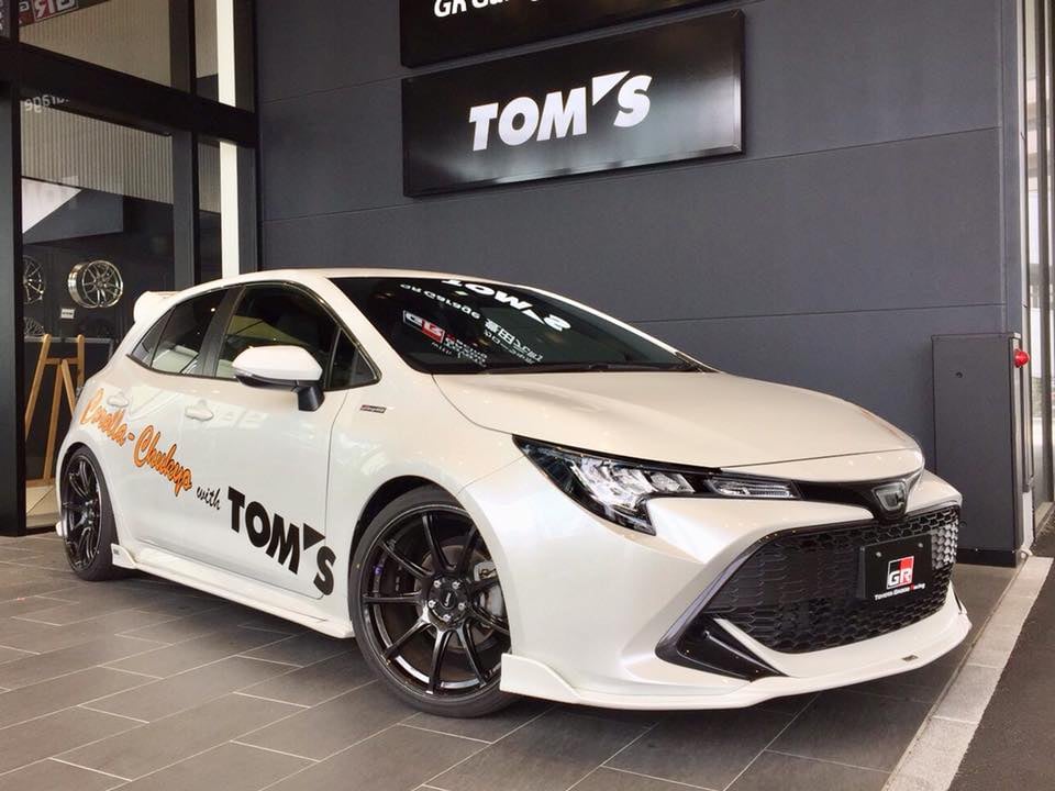 カローラスポーツTOM'S (トムス) パッケージ | トヨタの事ならトヨタ