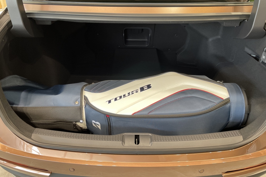 新型クラウンにゴルフバッグを積んでみた！ | トヨタの事なら