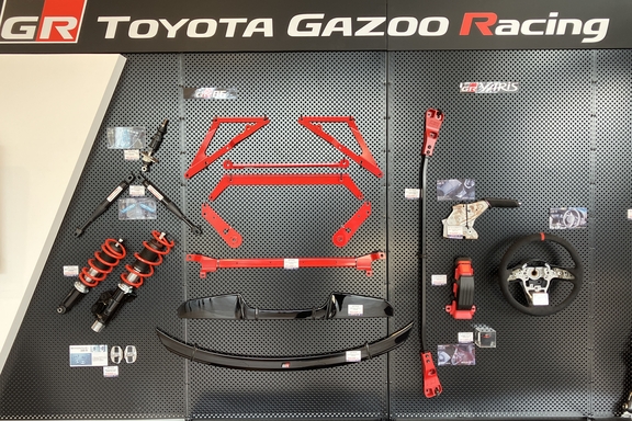 ショールーム　GR展示棚