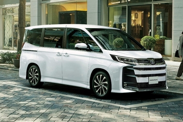 【モデル入り素材】S-Z（2WD・7人乗り）